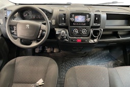 harmaa Peugeot Boxer 2020 kuva 9.