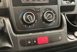 harmaa Peugeot Boxer 2020 kuva 22.