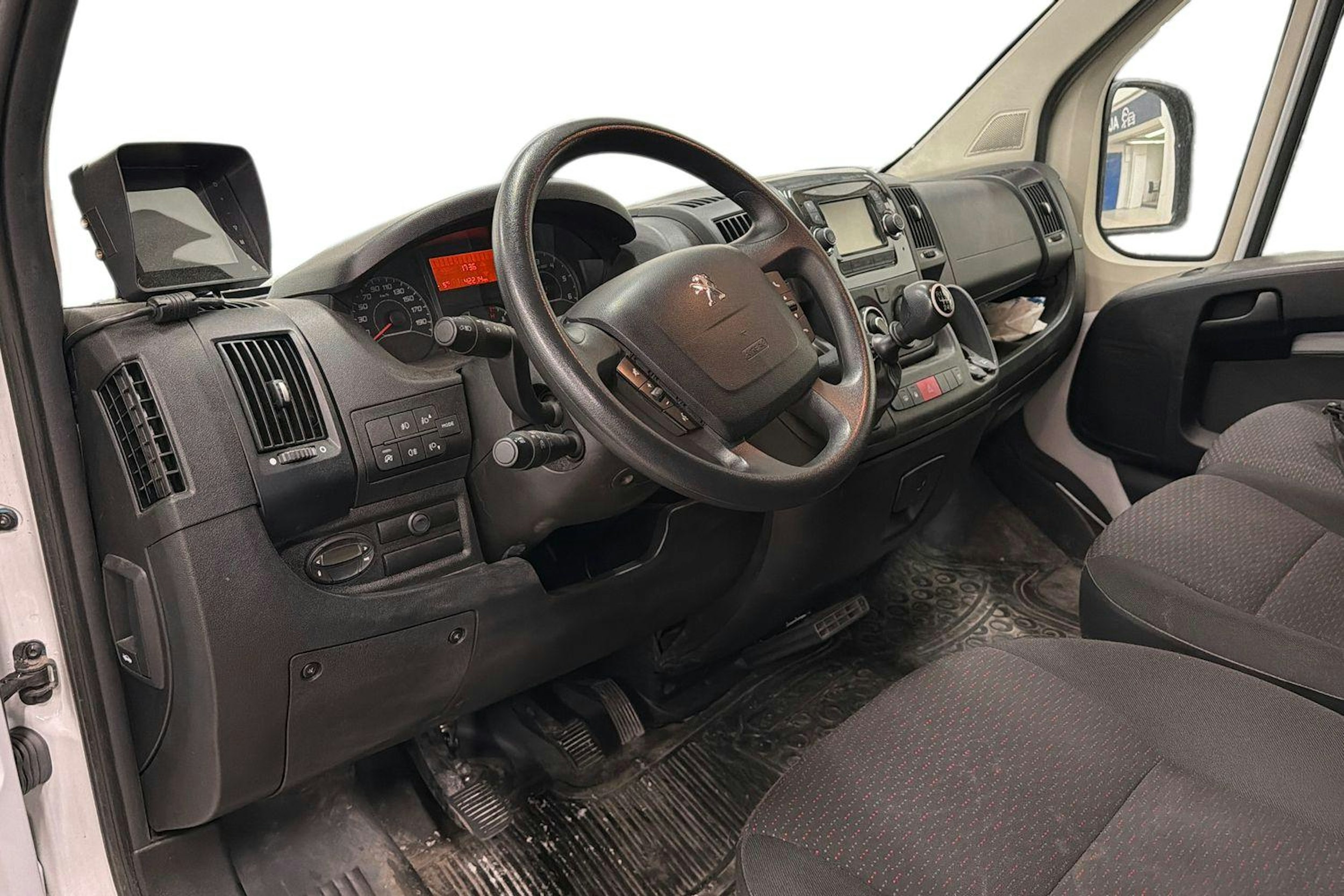 valkoinen Peugeot Boxer 2022 kuva 3.