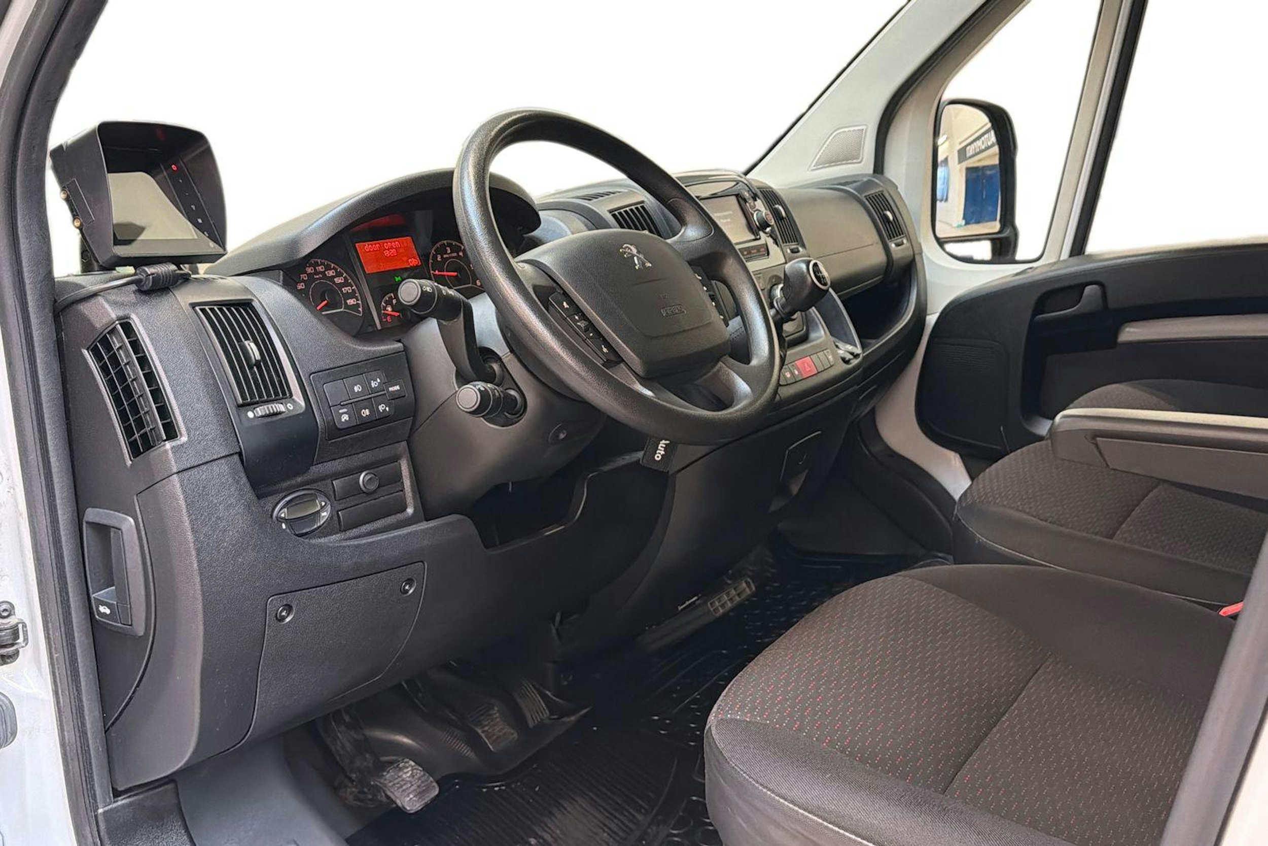 valkoinen Peugeot Boxer 2022 kuva 8.
