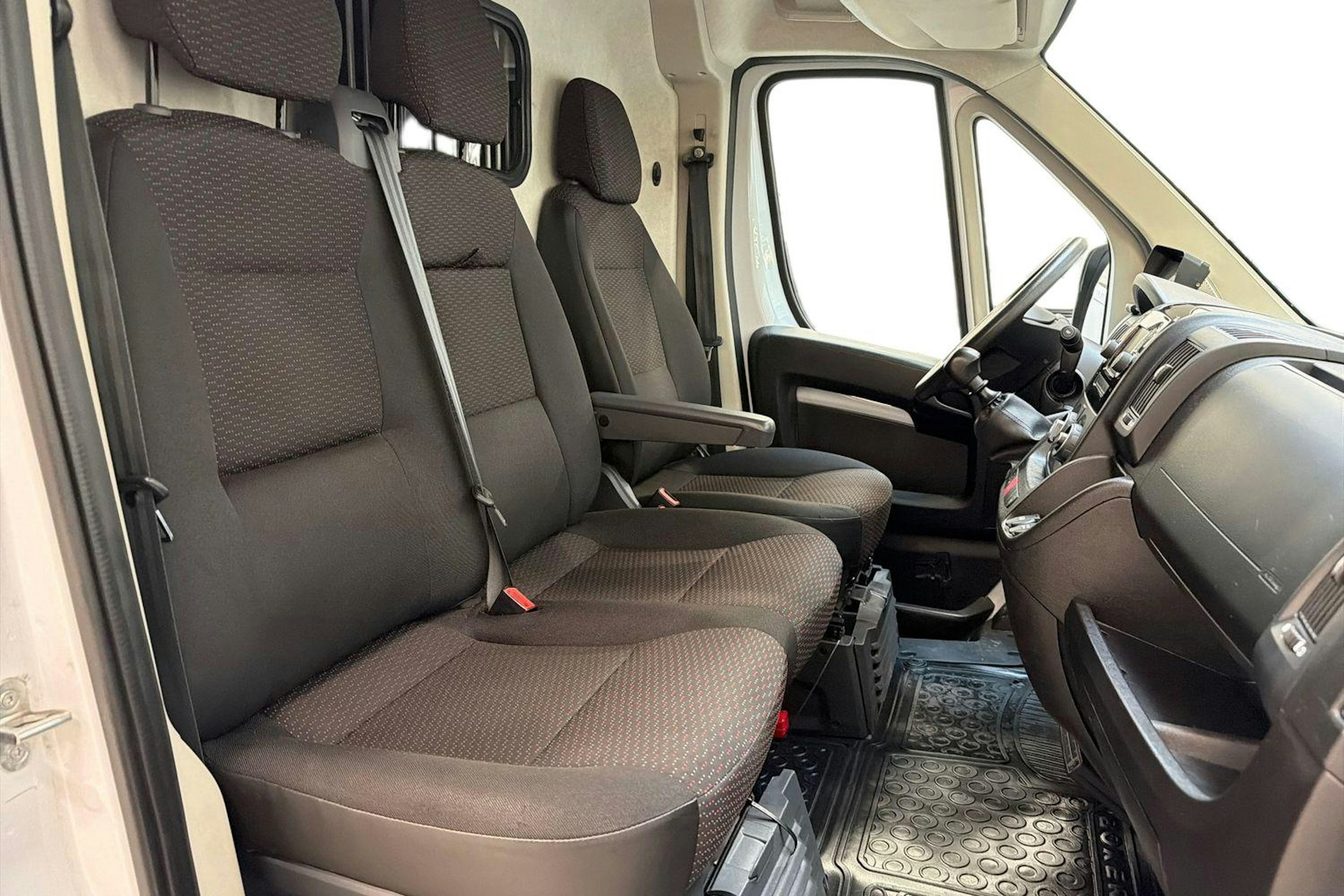 valkoinen Peugeot Boxer 2022 kuva 11.