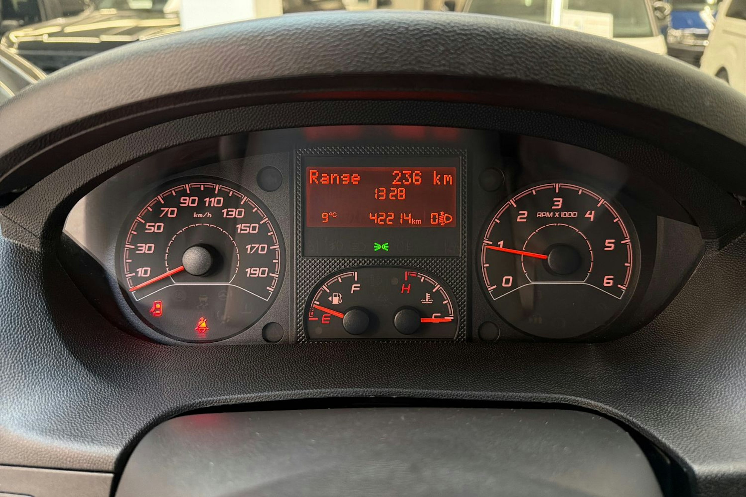 valkoinen Peugeot Boxer 2022 kuva 15.