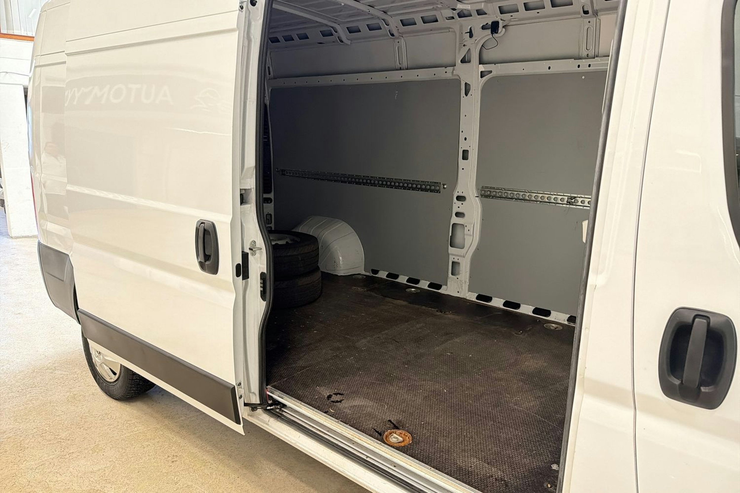 valkoinen Peugeot Boxer 2022 kuva 25.