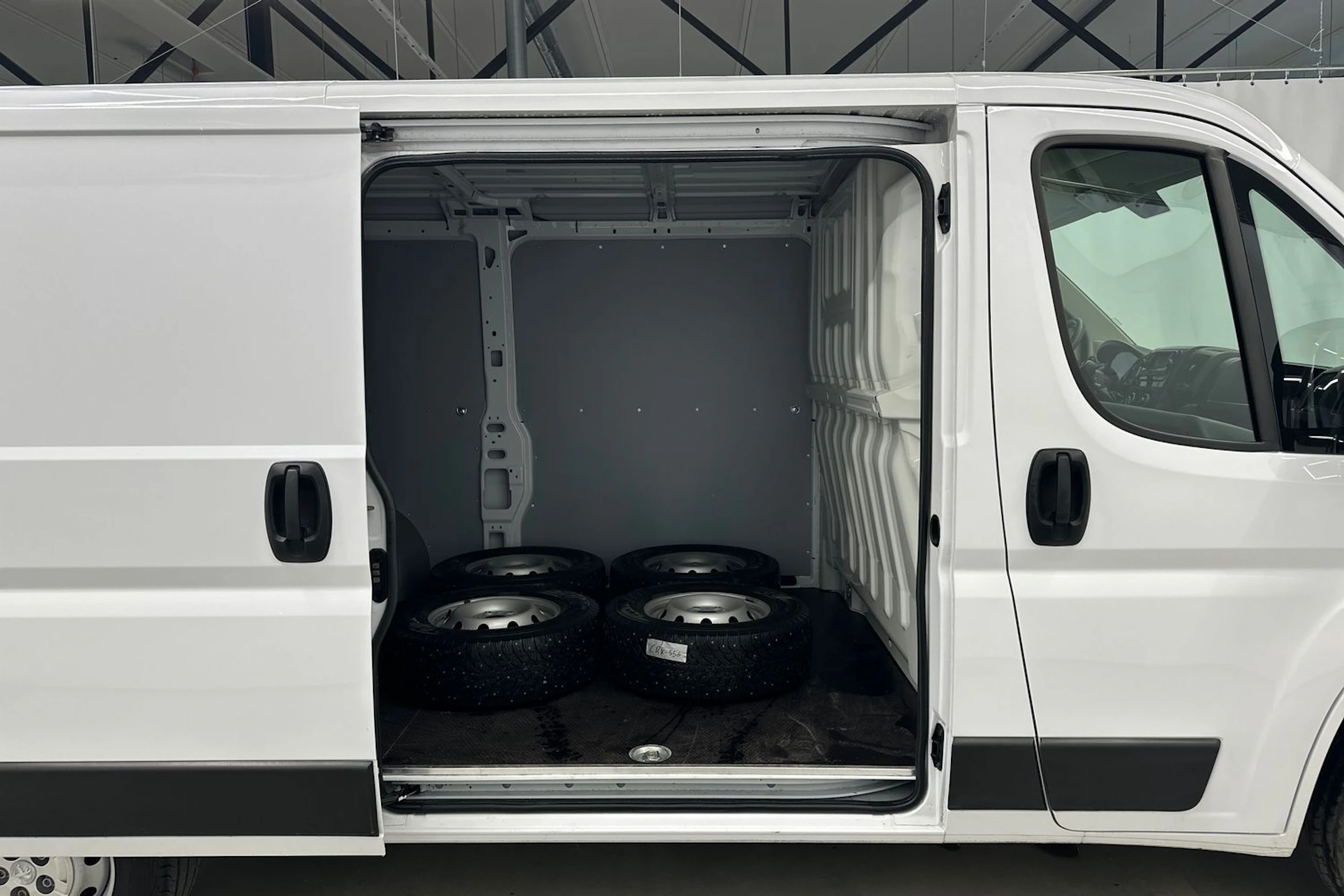 valkoinen Peugeot Boxer 2023 kuva 23.