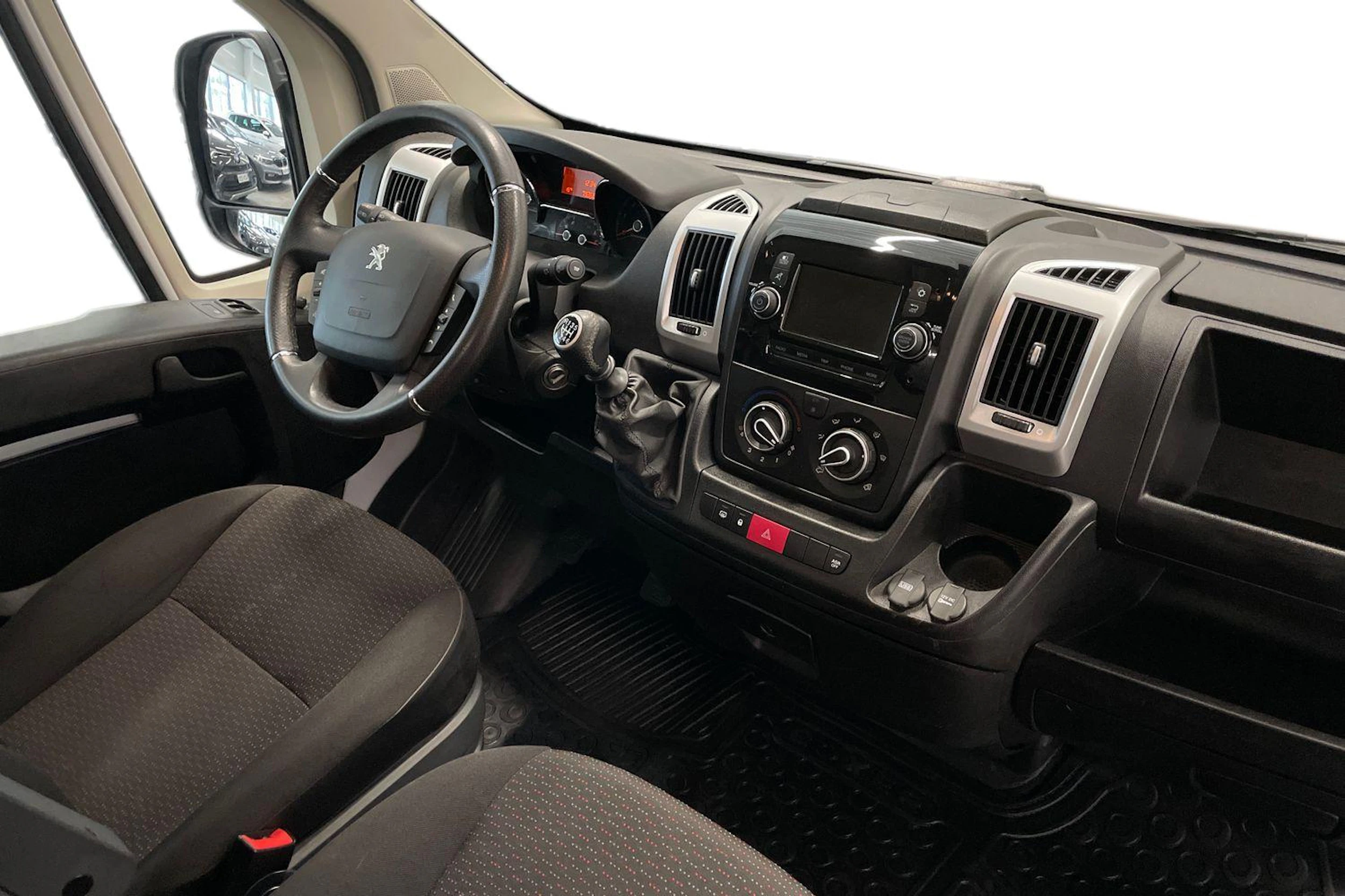 Valkoinen Peugeot BOXER 2023 kuva 9.