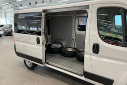 Valkoinen Peugeot BOXER 2023 kuva 23.
