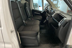 Valkoinen Peugeot BOXER 2023 kuva 26.