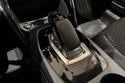 oranssi Peugeot e-2008 2020 kuva 21.