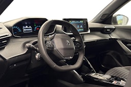 oranssi Peugeot e-2008 2023 kuva 3.