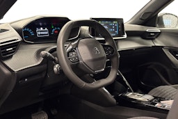 oranssi Peugeot e-2008 2023 kuva 3.