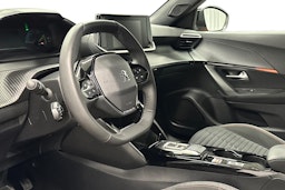 oranssi Peugeot e-2008 2023 kuva 7.