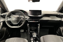 oranssi Peugeot e-2008 2023 kuva 9.