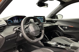 oranssi Peugeot e-2008 2023 kuva 7.