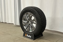 oranssi Peugeot e-2008 2023 kuva 13.