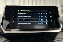 oranssi Peugeot e-2008 2023 kuva 21.