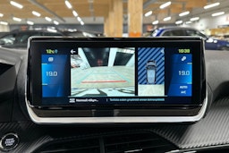 sininen Peugeot e-208 2020 kuva 18.