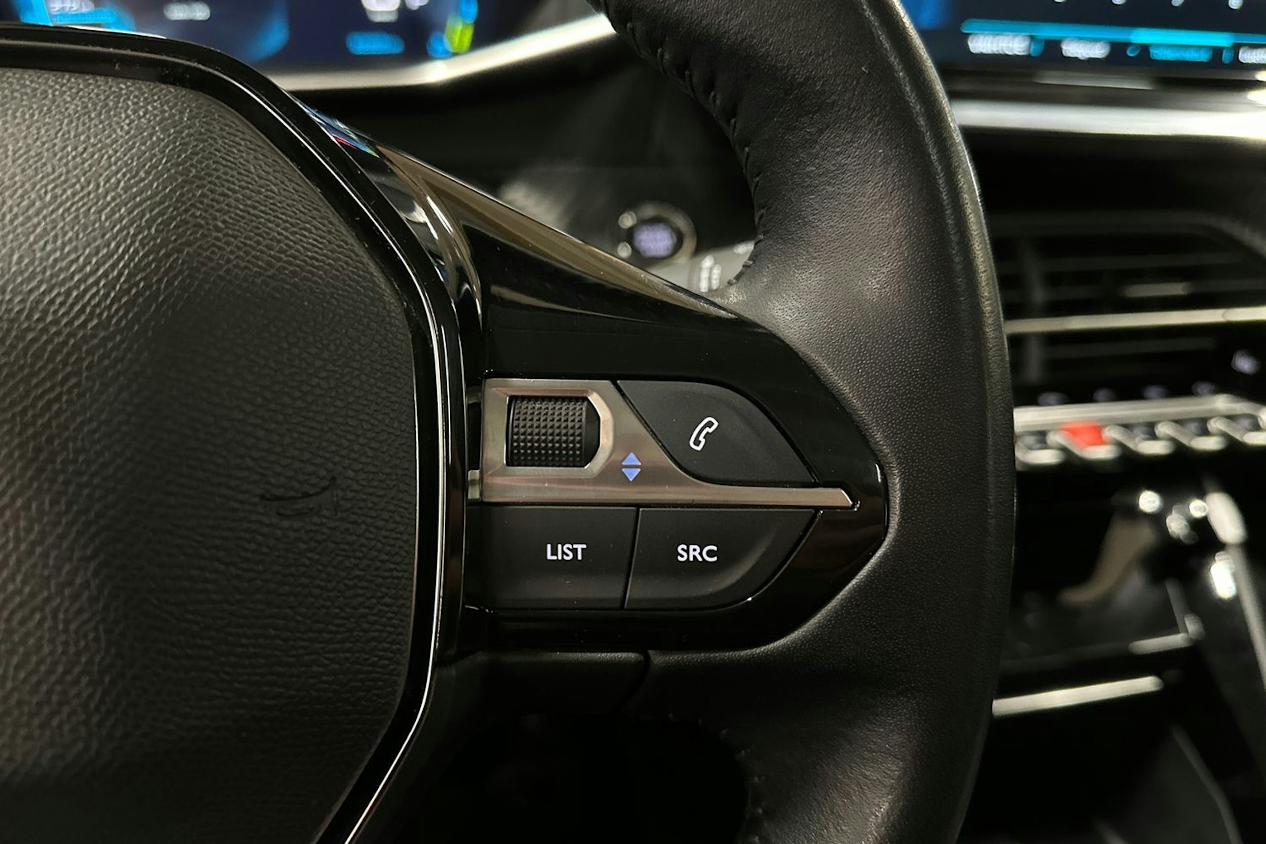 sininen Peugeot e-208 2020 kuva 24.