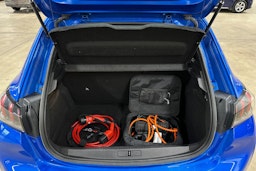 sininen Peugeot e-208 2020 kuva 27.