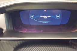 Punainen Peugeot e-208 2021 kuva 15.