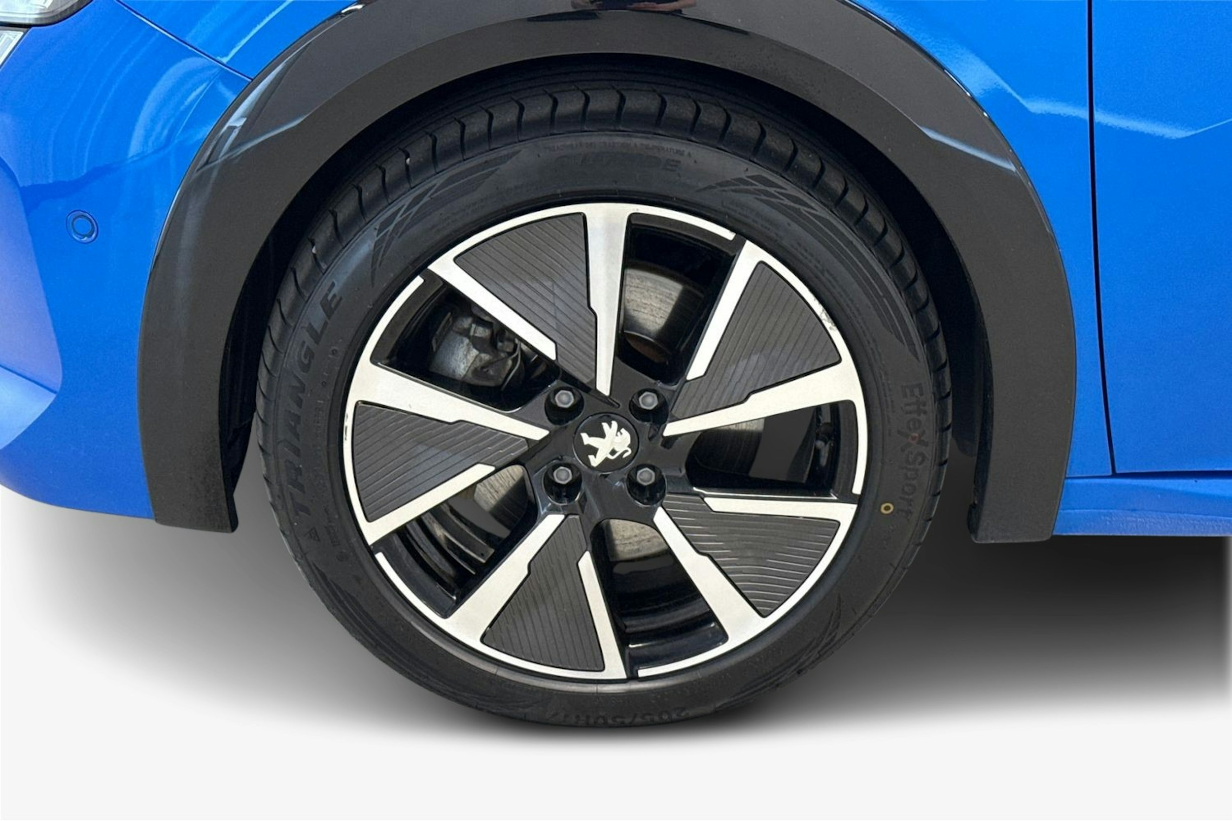 sininen Peugeot e-208 2021 kuva 11.