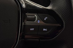 sininen Peugeot e-208 2021 kuva 14.