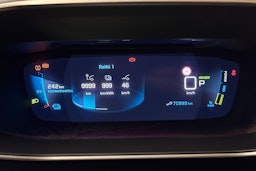 sininen Peugeot e-208 2021 kuva 17.
