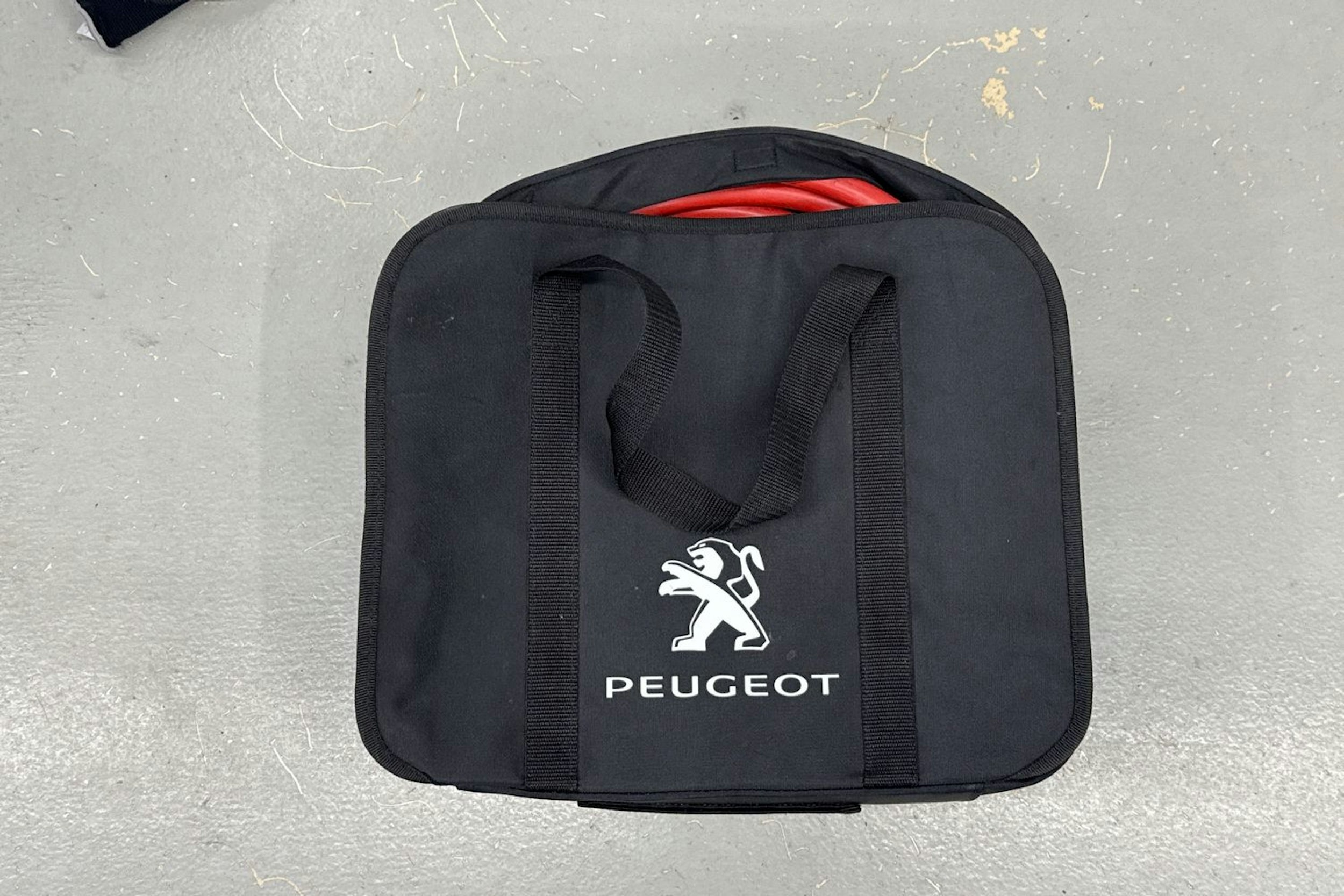 sininen Peugeot e-208 2021 kuva 29.