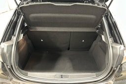 Musta Peugeot e-208 2021 kuva 21.