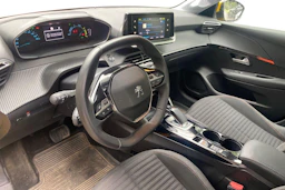 Keltainen Peugeot e-208 2021 kuva 3.