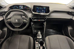 Keltainen Peugeot e-208 2021 kuva 7.