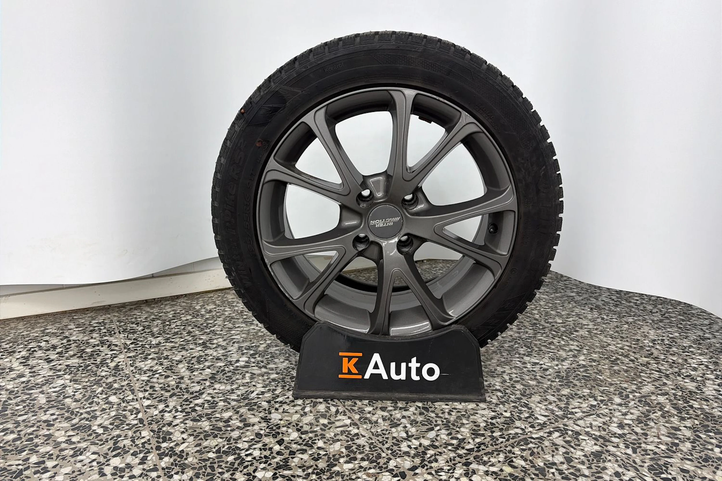 Keltainen Peugeot e-208 2021 kuva 10.