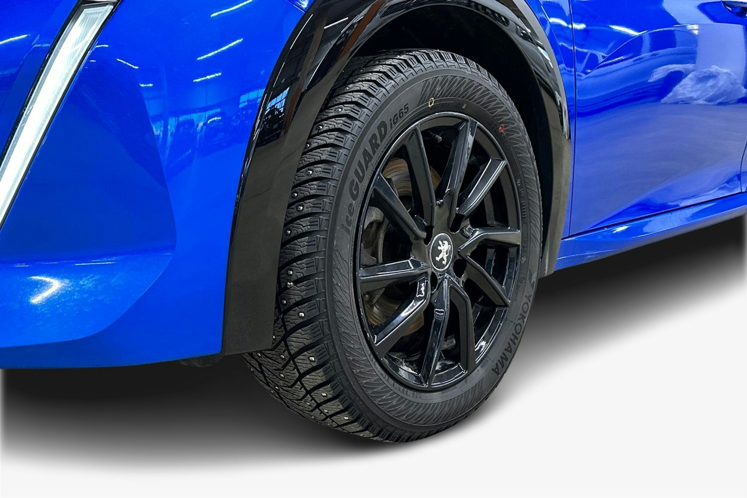 sininen Peugeot e-208 2022 kuva 11.