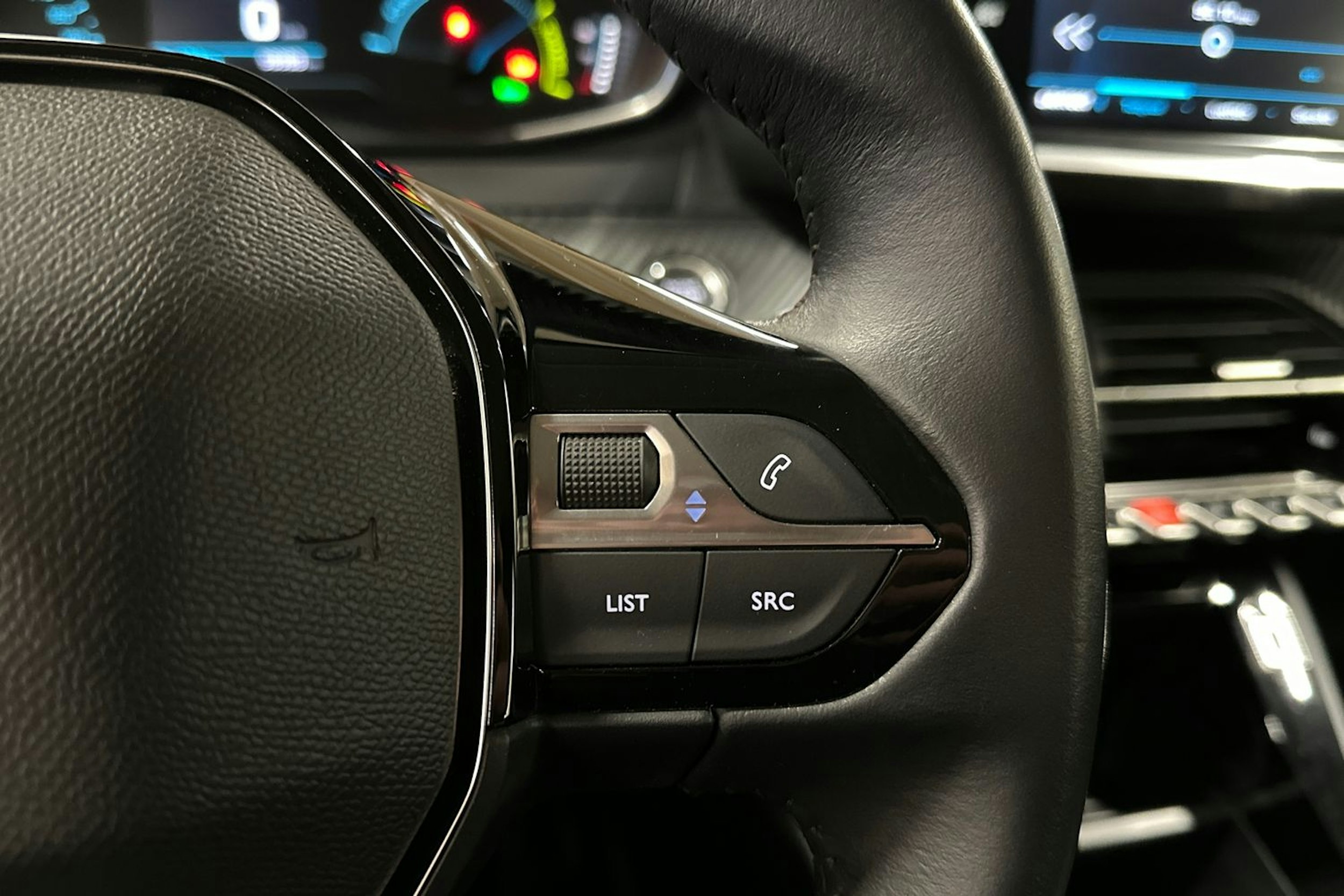 sininen Peugeot e-208 2022 kuva 24.