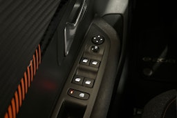 sininen Peugeot e-208 2022 kuva 26.