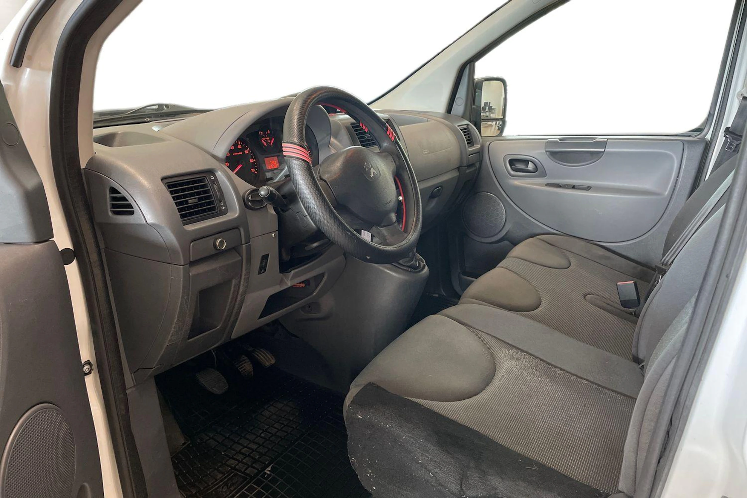 valkoinen Peugeot Expert 2012 kuva 6.