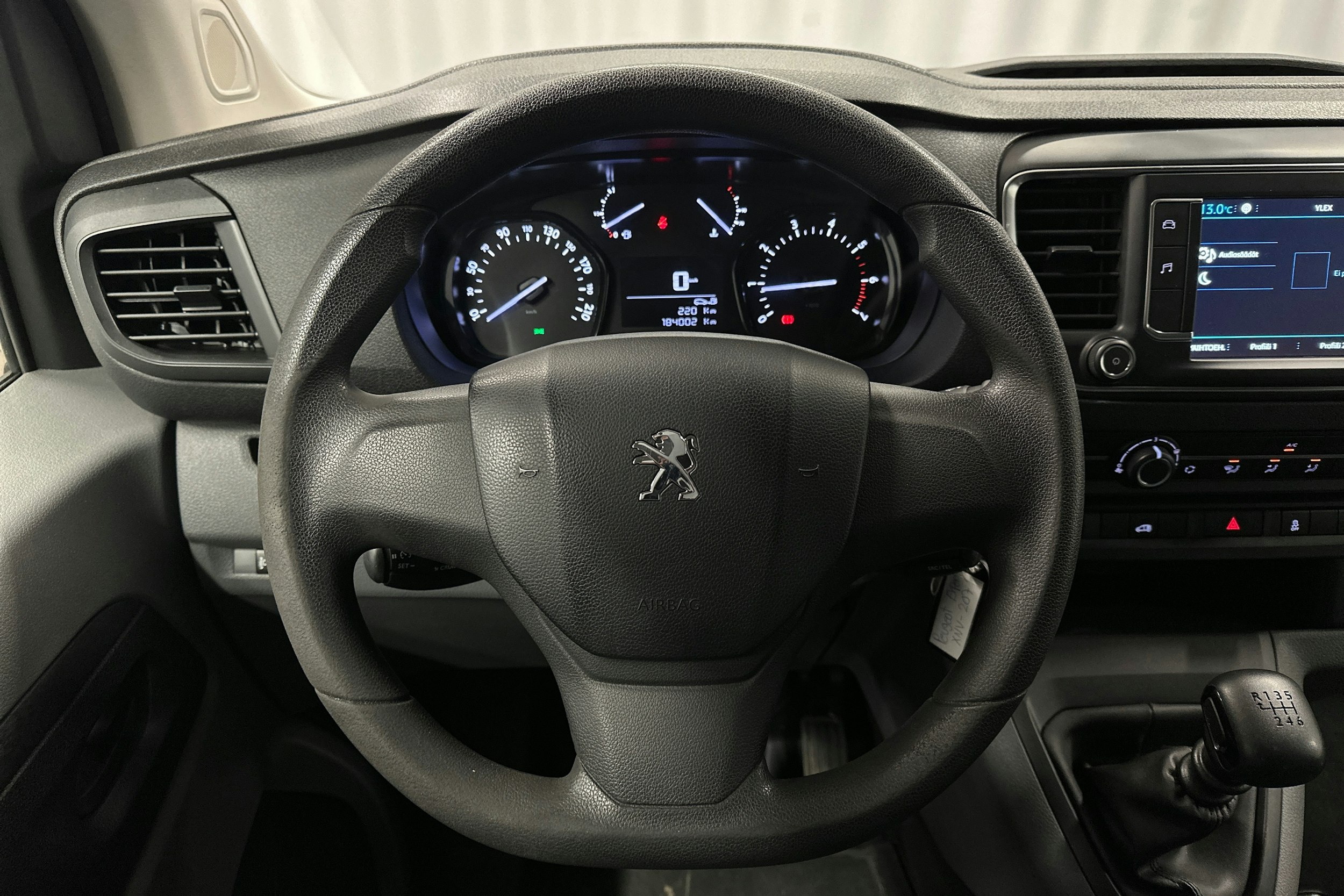 ruskea (beige) Peugeot Expert 2017 kuva 11.