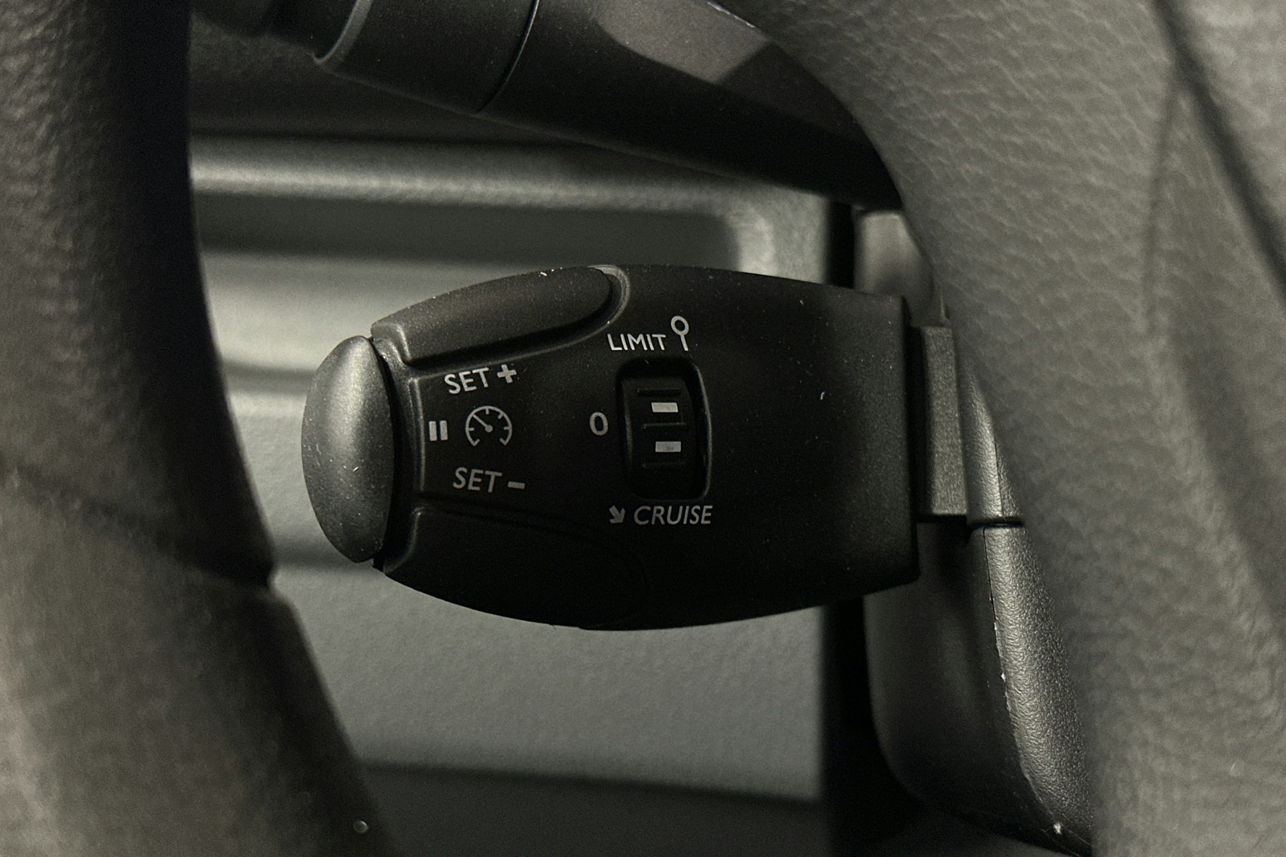 ruskea (beige) Peugeot Expert 2017 kuva 12.
