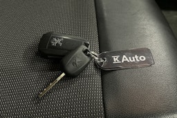 ruskea (beige) Peugeot Expert 2017 kuva 22.
