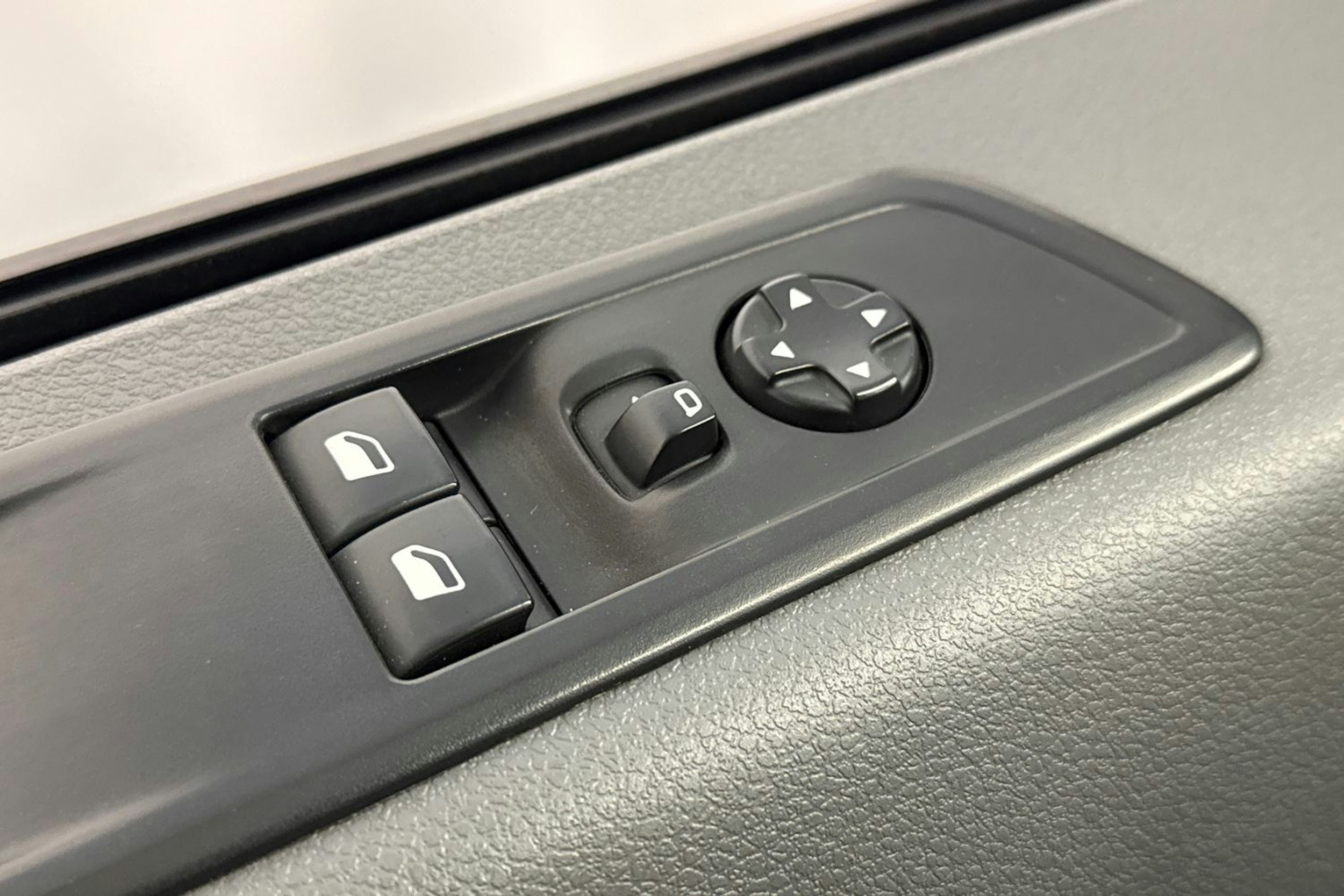 valkoinen Peugeot Expert 2018 kuva 16.