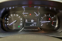 valkoinen Peugeot Expert 2018 kuva 18.