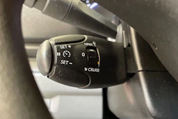 valkoinen Peugeot Expert 2018 kuva 19.