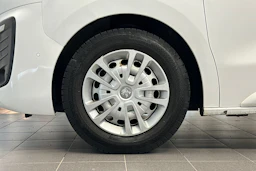 valkoinen Peugeot Expert 2018 kuva 27.