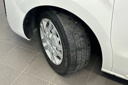 valkoinen Peugeot Expert 2018 kuva 28.