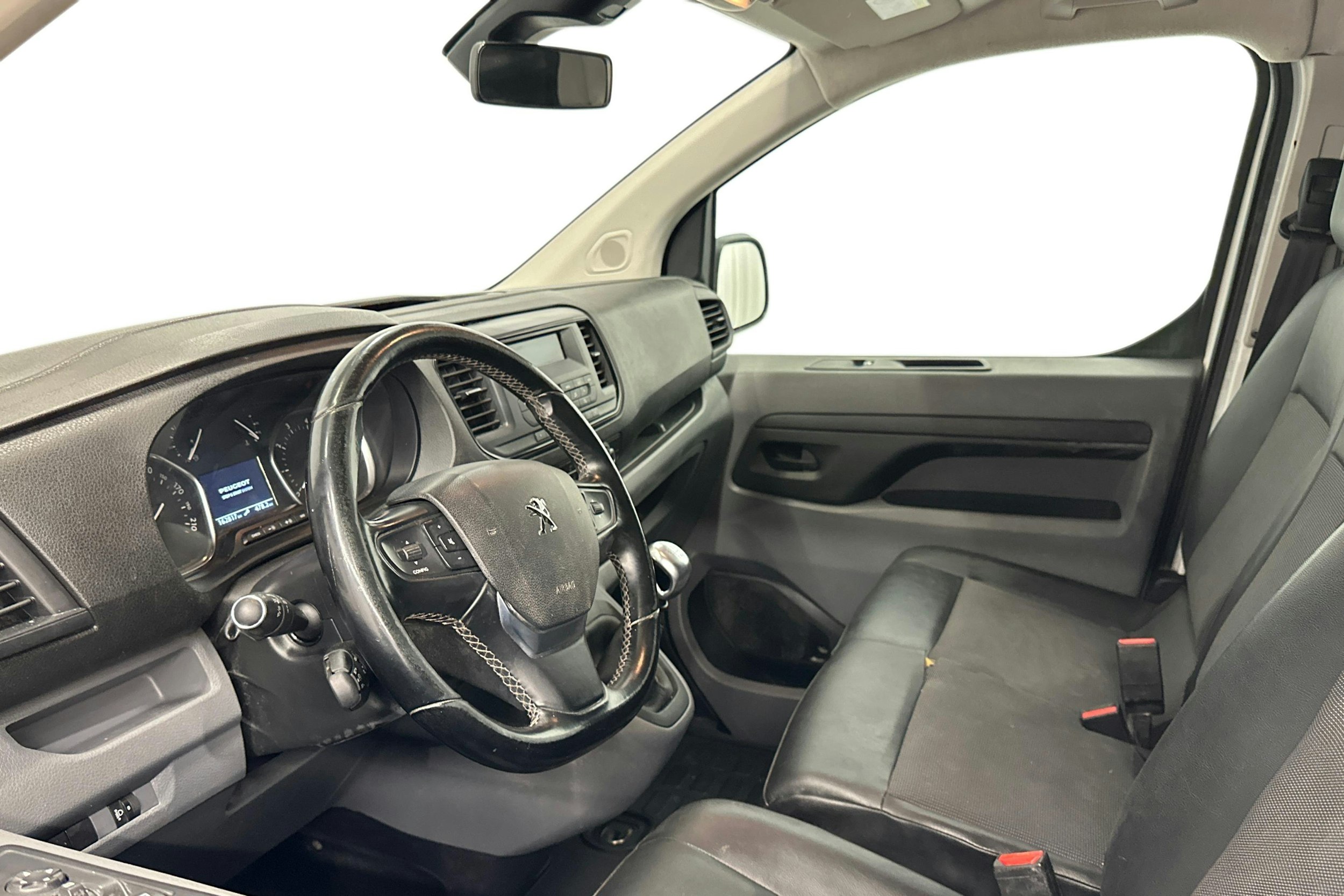 valkoinen Peugeot Expert 2019 kuva 6.