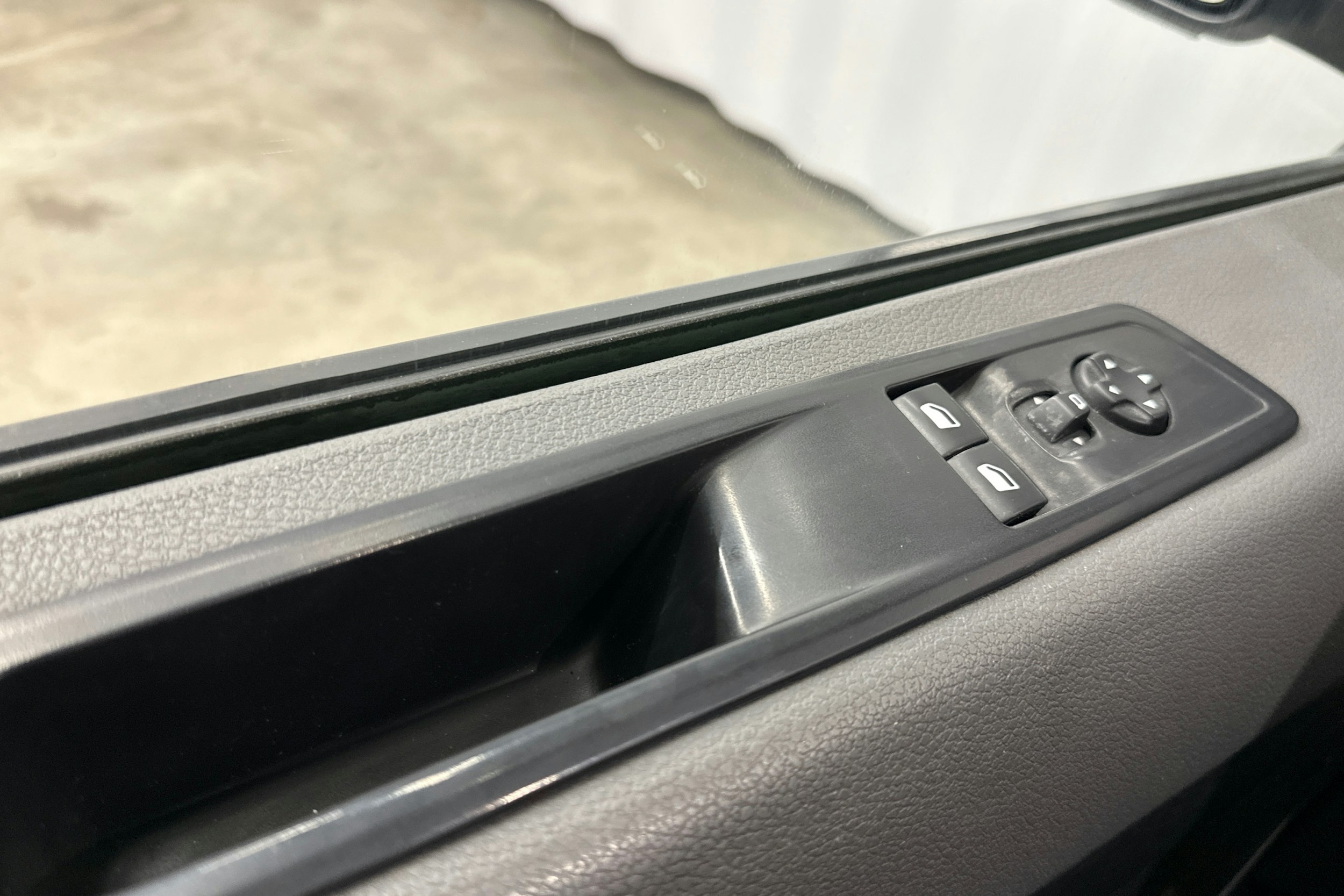 valkoinen Peugeot Expert 2019 kuva 19.