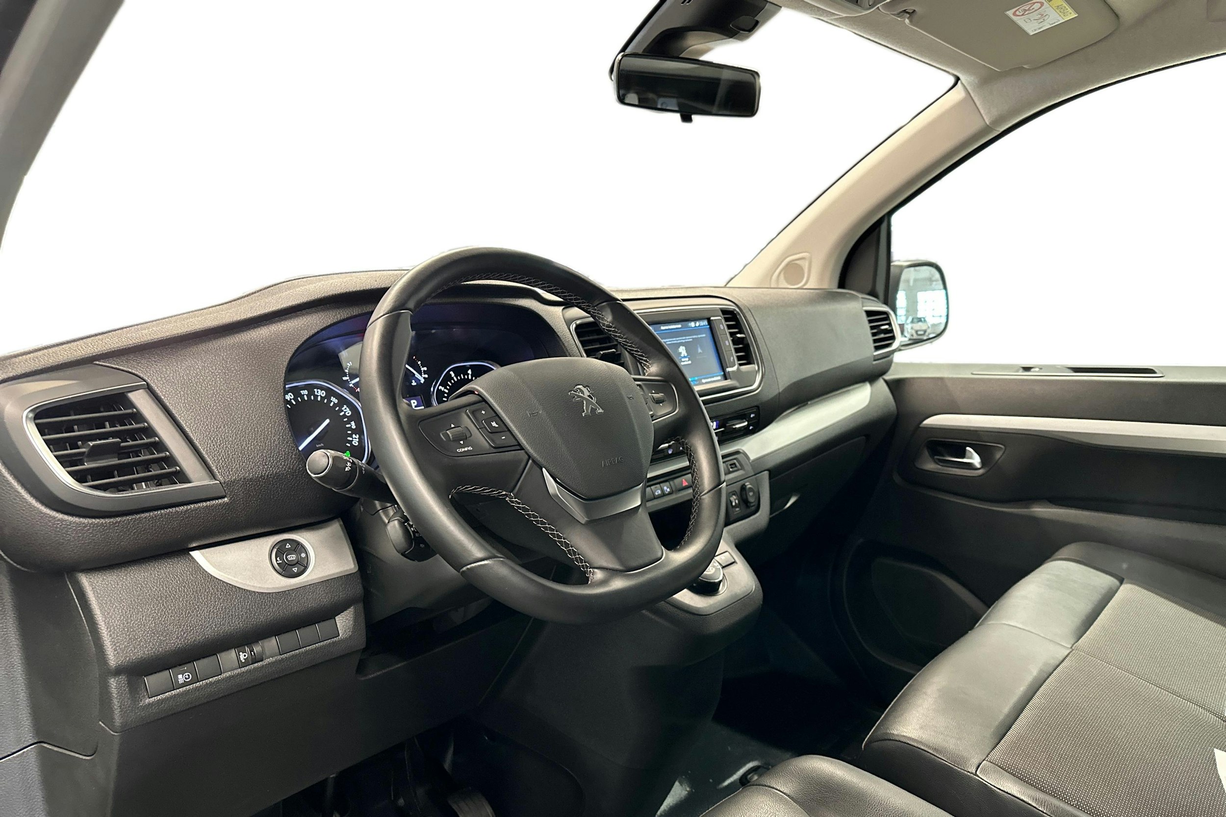 musta Peugeot Expert 2021 kuva 3.