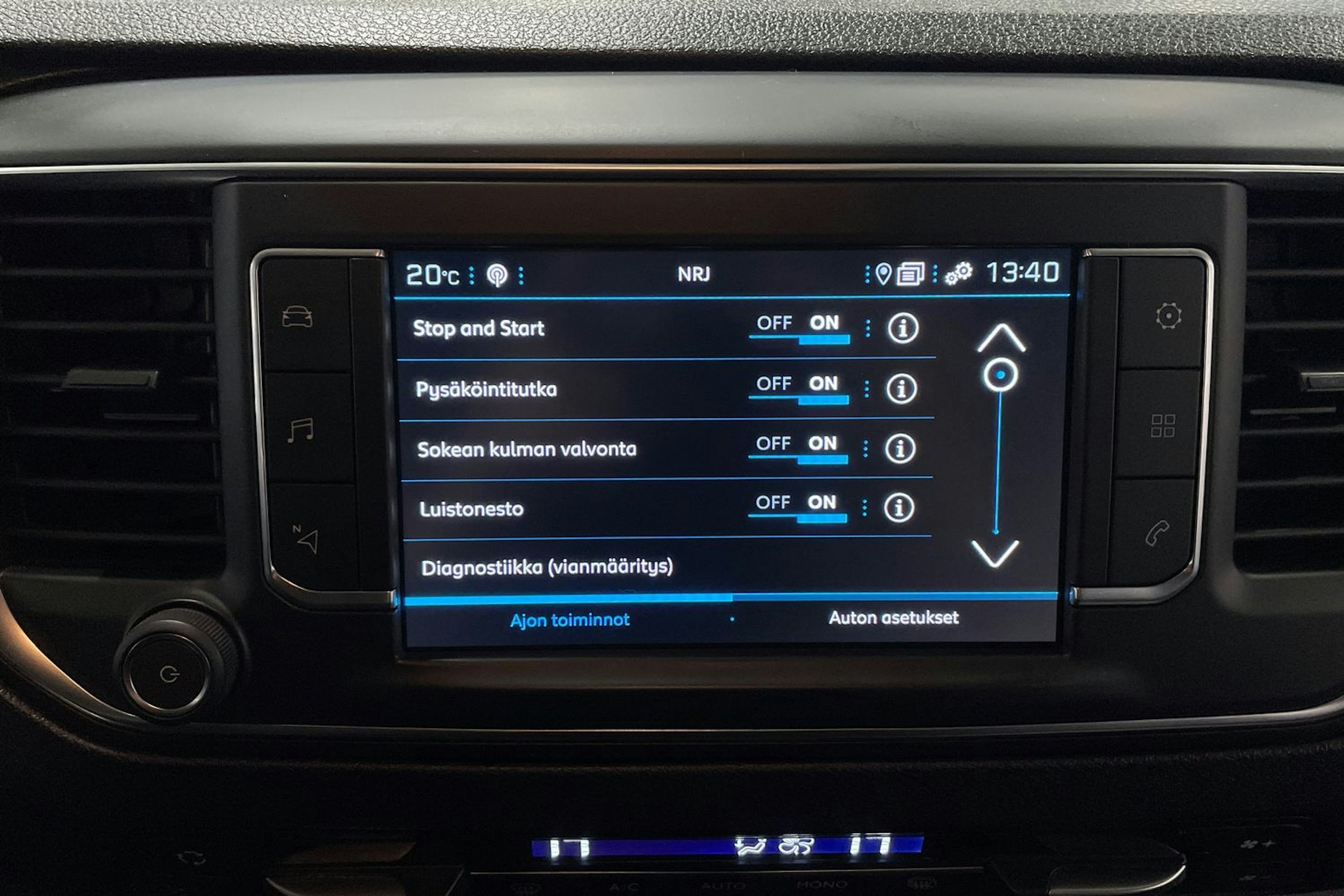 harmaa Peugeot Expert 2021 kuva 15.
