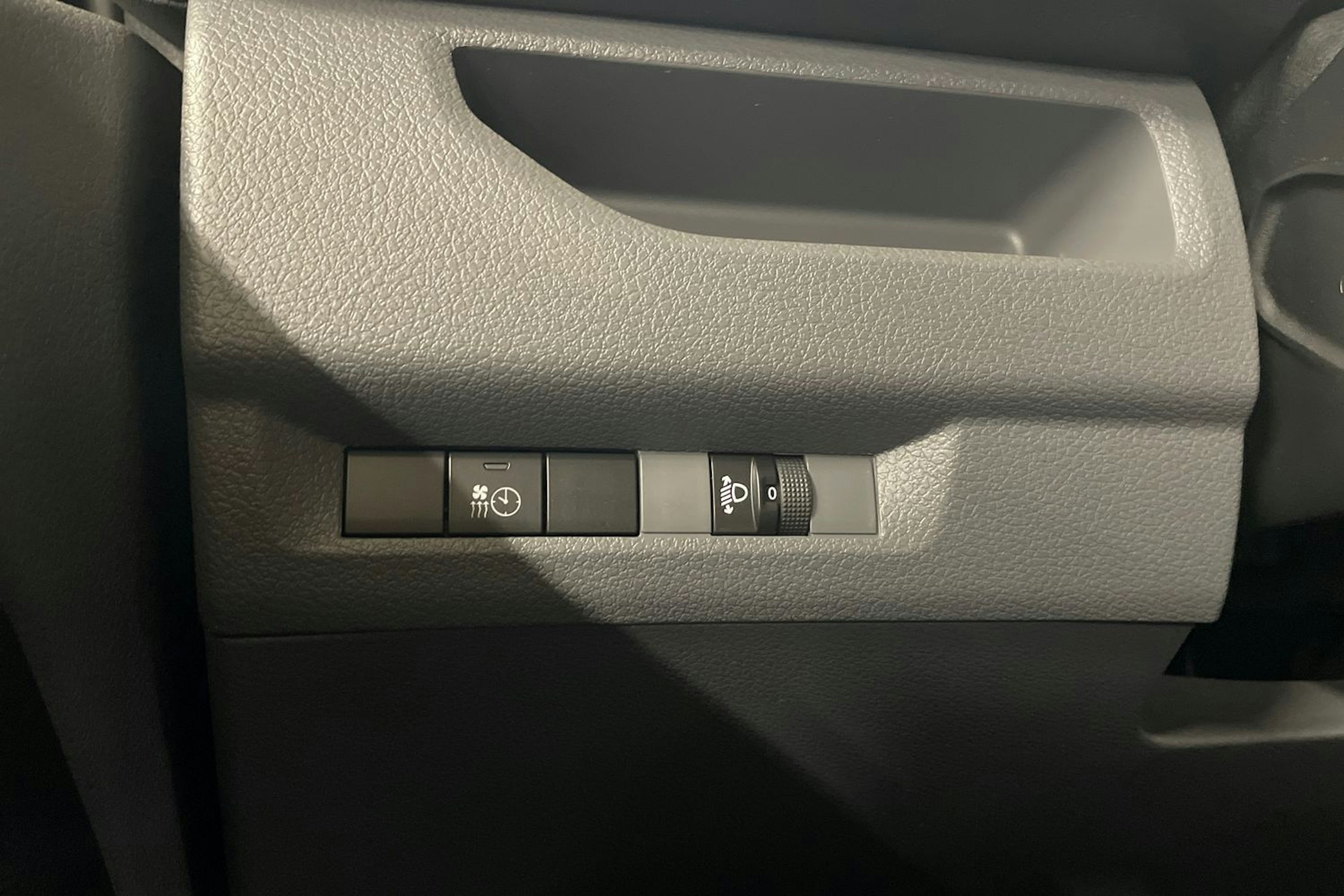 harmaa Peugeot Expert 2021 kuva 18.