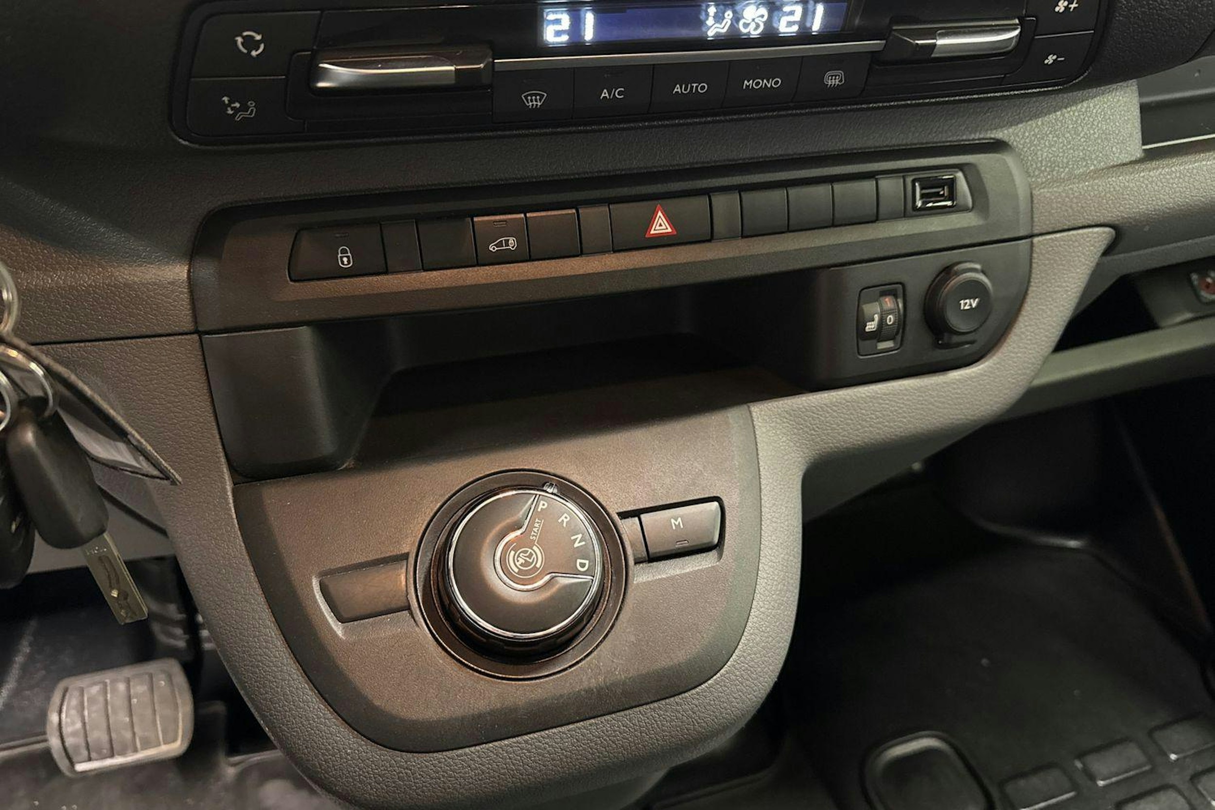 harmaa Peugeot Expert 2021 kuva 11.