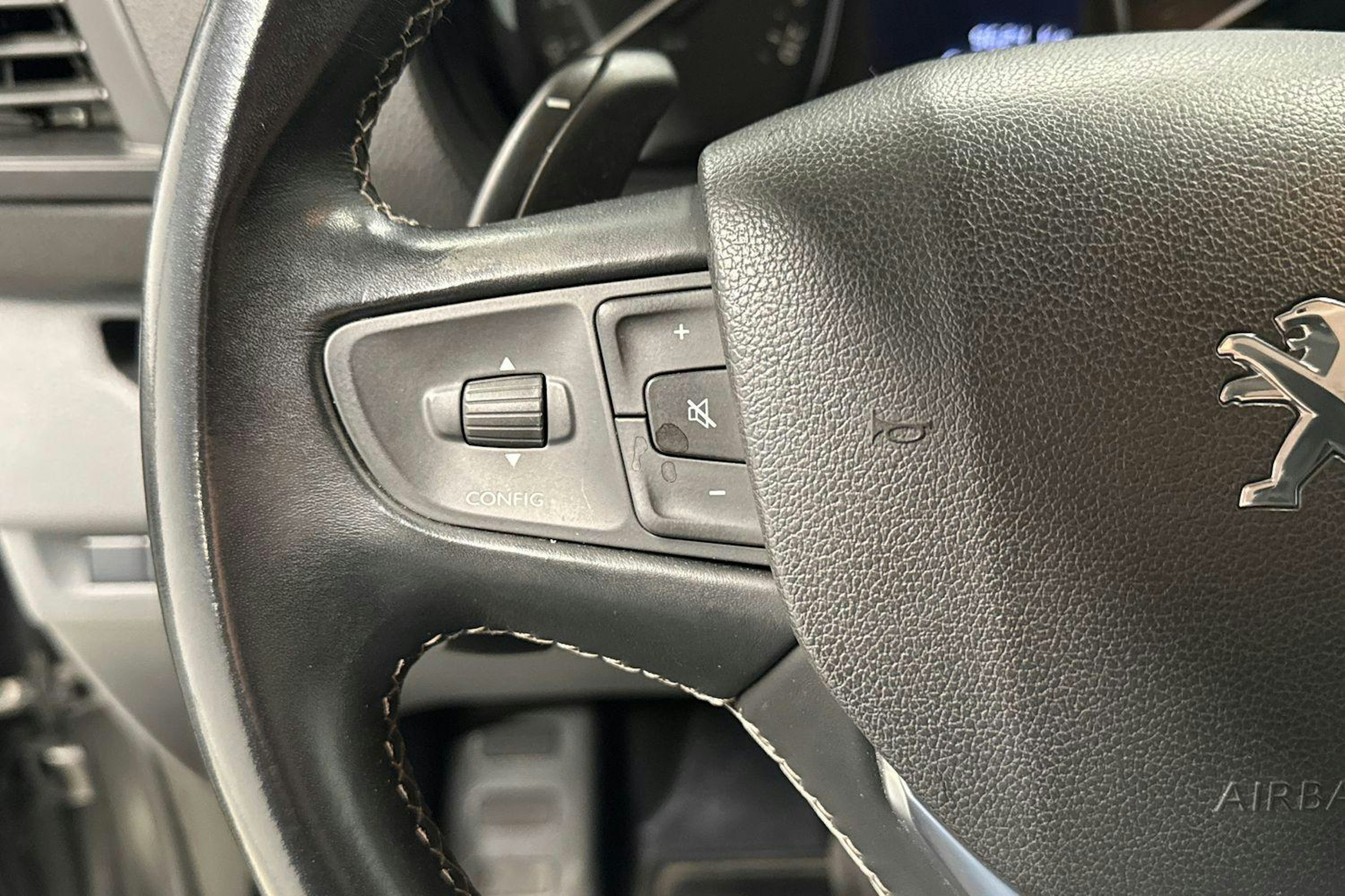 harmaa Peugeot Expert 2021 kuva 12.